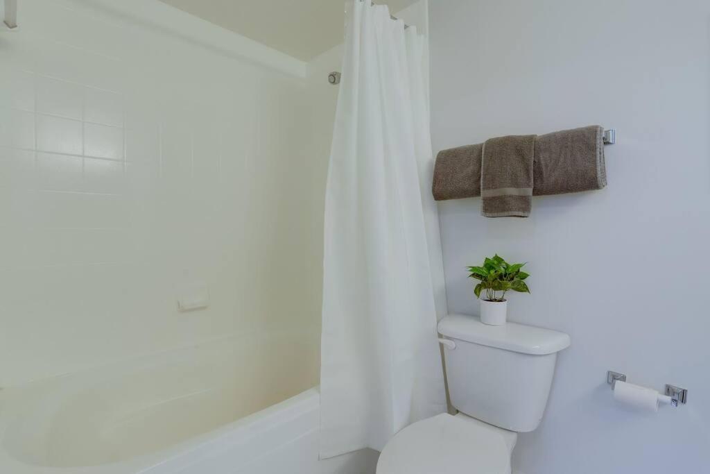 Fantastic 2 Bedroom Condo At Ballston With Gym 알링턴 외부 사진