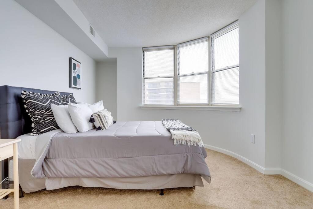 Fantastic 2 Bedroom Condo At Ballston With Gym 알링턴 외부 사진